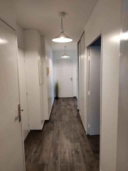 Apartamento App 5 Pers, Parking, 3Mn Rer A, 40 Mn Du Centre De Paris, Cergy Le Haut Exterior foto